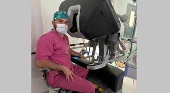 Lekarz z Bełchatowa w czołówce chirurgii robotowej w Polsce. Szpital liderem w województwie łódzkim