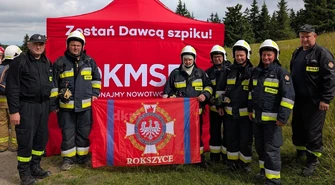 Strażacy z Parzniewic i Rokszyc zdobyli Śnieżnik, by promować dawstwo szpiku