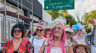 Spacer z Przyjaciółką i odsłonięcie Ławeczki Przyjaźni. Nowe miejsce spotkań w Piotrkowie