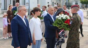 W Piotrkowie uczczono pamięć Powstańców Warszawskich