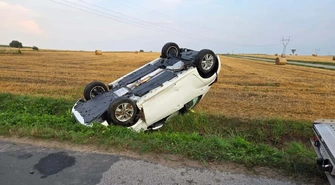 Helikopter Lotniczego Pogotowia Ratunkowego musiał lądować w Rękoraju z powodu dachowania Toyoty