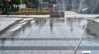 Gmina Sulejów znalazła sposób na upał? Mieszkańcy mogą skorzystać ze strefy chłodu i kurtyn wodnych