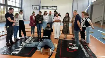 Jak zachować się w sytuacji zagrożenia życia i skutecznie udzielić pierwszej pomocy? Tego podczas praktycznego szkolenia uczyli się pracownicy Urzędu Gminy Aleksandrów oraz gminnych jednostek organizacyjnych.