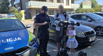 Policja kontroluje rowerzystów i użytkowników hulajnóg w Piotrkowie