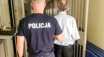 Groził śmiercią i zaatakował metalowym tłuczkiem. 60-latek usłyszał zarzuty