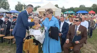 Delegacja z Łęk Szlacheckich na dożynkach w Aleksandrowie