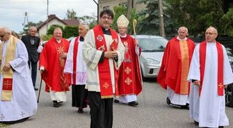 Wyjątkowy jubileusz kościoła w Krzepczowie w gminie Grabica. Parafia pw. św. Wojciecha Biskupa i Męczennika świętuje 500-lecie