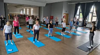 Seniorzy w Gorzkowicach trzymają formę!