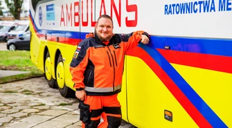 Wygląda jak autobus, w środku jest mobilnym szpitalem. Pierwszy taki ambulans w Polsce trafił do Łodzi