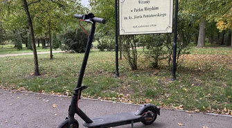 Hulajnogą przez park już nie pojedziemy, jest zakaz. Czy wszyscy powinni odpowiadać za niebezpieczną jazdę części użytkowników?