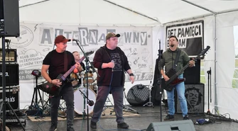 Alternatywny Odlot za nami. Rock, punk i hardcore zabrzmiały na piotrkowskim lotnisku