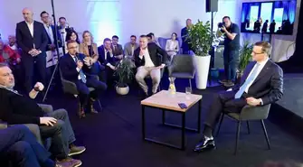 Forum Samorządowe w Tomaszowie. Morawiecki i Buda o problemach samorządów