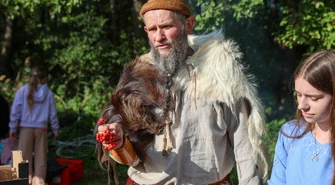 Pod Piotrkowem znajduje się grodzisko z VIII wieku. W Rękoraju pokazali, jak mogło wyglądać życie przed wiekami