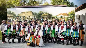 W Lubiaszowie odtworzyli dawne wesele. Były tańce, obrzędy i ludowe przyśpiewki