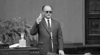Wojciech Jaruzelski w Piotrkowie. Mozaika, protest KPN i historia sprzed lat