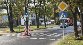 Piotrków Trybunalski. Wysepka na Dmowskiego. Czy na skrzyżowaniu z Kostromską powstanie minirondo?