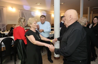 Taneczna inauguracja 2026 roku Stowarzyszenia Pałacyk. Pełna sala dobra energia i radość bez alkoholu