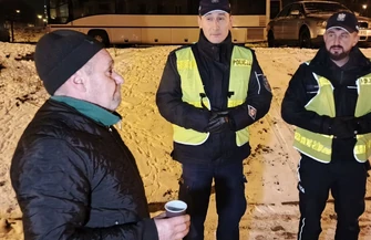 Piotrków. Policjanci i pracownicy MOPR szukali osób potrzebujących pomocy