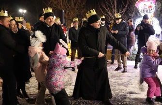 II Sulejowski Orszak Trzech Króli radosne świętowanie Objawienia Pańskiego w Sulejowie