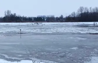Zator lodowy na Pilicy. Obowiązuje II stopień zagrożenia hydrologicznego