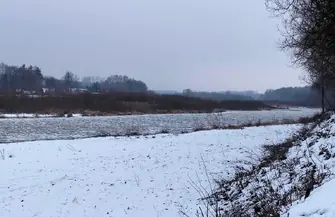 Zator lodowy na Pilicy. Obowiązuje II stopień zagrożenia hydrologicznego