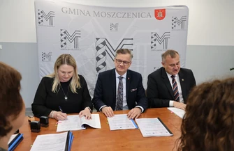 Gmina Moszczenica ponad milion złotych dofinansowania dla szkół w Srocku Jarostach i Babach