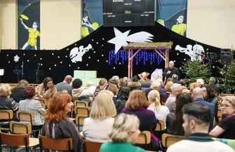 Opłatek piotrkowskiej oświaty z jasełkami. Spotkanie tradycji i wspólnoty