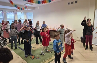 Niedzielne nabożeństwo i spotkanie z Mikołajem a do tego mnóstwo dobrej zabawy. Tak świętowano Boże Narodzenie w niedzielę w Cerkwii w Piotrkowie