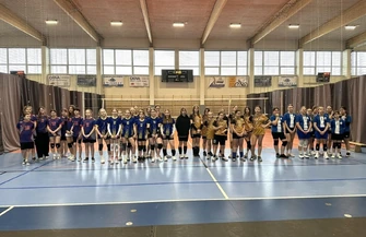 Młode siatkarki walczyły o mistrzostwo powiatu