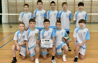 Siatkarskie talenty z powiatu na turnieju chłopców w Wolborzu