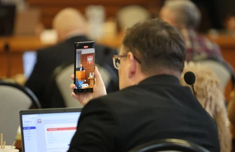 Prezesi miejskich spółek nieobecni prezydent opuścił salę. Nadzwyczajna sesja Rady Miasta w Piotrkowie