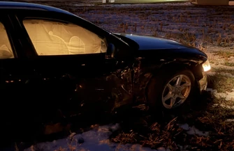 Groźny wypadek na DW472. Dwie osoby trafiły do szpitala droga zablokowana