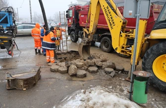Pękła rura na Targowej. Duża awaria w Piotrkowie