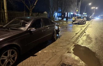 Zderzenie na jednym z głównych skrzyżowań w Piotrkowie. 24-latek ukarany mandatem