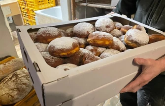 Tłusty Czwartek w Piotrkowie. Ekipa Radia Strefa.Fm osłodziła dzień mieszkańcom