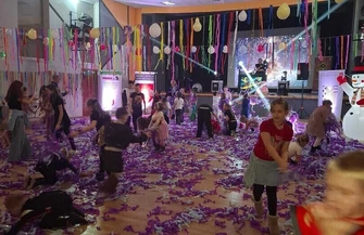 Ferie zimowe 2026 z Gminny Ośrodek Kultury i Sportu w Moszczenicy pełne radości atrakcji i niezapomnianych przygód