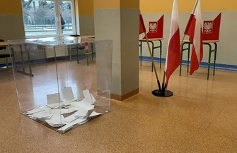 Wybory uzupełniające w gminie Wola Krzysztoporska. Mieszkańcy wybierają radnego