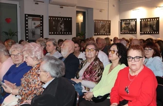 Artystyczne walentynki w OEA MOK. Poezja muzyka i taniec w paryskim klimacie