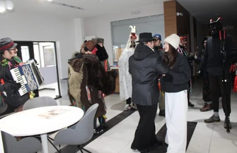 Tradycja wciąż żywa zapustnicy w Urzędzie Gminy w Grabicy