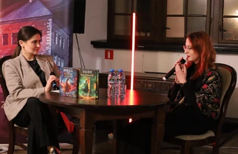 Słowiański Piotrków w zamkowych murach. Wieczór autorski Agnieszki Kulbat i koncert zespołu Folkoff oczarował publiczność