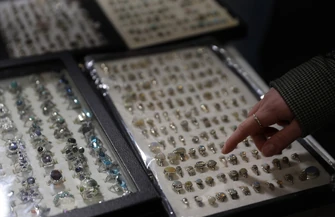 Ręcznie robiona biżuteria rękodzieło minerały i... wróżki. Niezwykła giełda w hali Relax