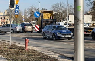 12-latka potrącona na przejeździe rowerowym w Piotrkowie. Dziewczynka trafiła do szpitala