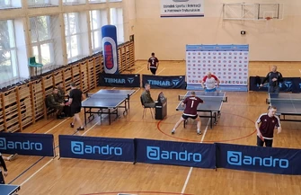 W piątkowe południe w piotrkowskim OSiRze przy ulicy Belzackiej odbyła się sportowa rywalizacja służb mundurowych. Pierwszą dyscypliną był tenis stołowy.