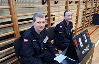 W piątkowe południe w piotrkowskim OSiRze przy ulicy Belzackiej odbyła się sportowa rywalizacja służb mundurowych. Pierwszą dyscypliną był tenis stołowy.