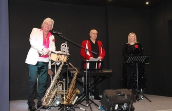 Kwiaty muzyka i słodkości. Wyjątkowy Dzień Kobiet w Ośrodku Edukacji Artystycznej MOK