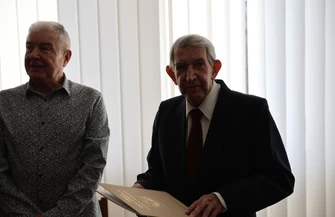 Zielona herbata ruch i pozytywne nastawienie tak Mieczysław Rogalski świętuje 100 lat