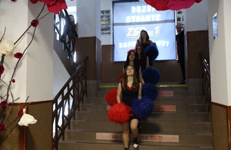 Dni otwarte w TPS przyciągnęły setki ósmoklasistów uczniowie poznawali kierunki techniczne i licealne