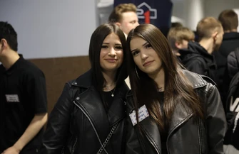 Dni otwarte w TPS przyciągnęły setki ósmoklasistów uczniowie poznawali kierunki techniczne i licealne