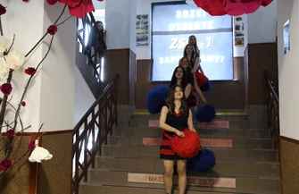 Dni otwarte w TPS przyciągnęły setki ósmoklasistów uczniowie poznawali kierunki techniczne i licealne