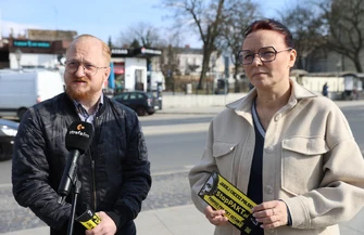 Po sporze o Centrum Integracji Cudzoziemców ruszyła kolejna zbiórka podpisów. Ogólnopolska akcja StopPakt w Piotrkowie